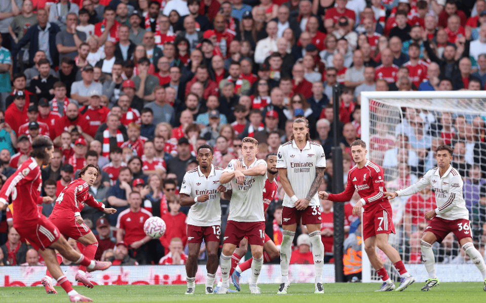 巴萨对阵奥萨苏纳的比赛召集：蓝红军团能否继续扩大领先优势？（巴萨战奥萨苏纳大名单出炉：蓝红军团能否再度扩大领先？）