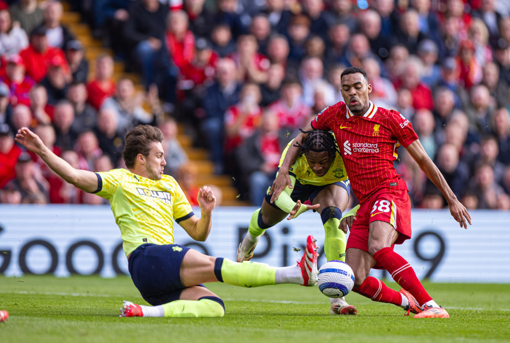 曼城欧冠生死战！瓜帅祭出恐怖攻击群，哈兰德领衔豪华阵容剑指伯纳乌（曼城欧冠背水一战！瓜帅排出火力全开锋线，哈兰德领衔豪阵直指伯纳乌）