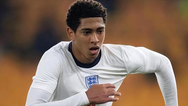 热刺1-1纽卡斯尔联，队长孙兴慜谢幕战，女团助兴【老佳】（热刺1-1战平纽卡，孙兴慜队长谢幕之夜，女团现场助阵【老佳】）