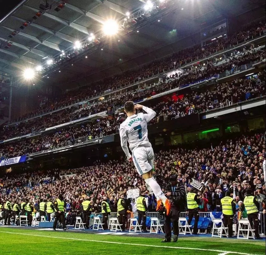 火箭哈登连续三场得分30+（哈登为火箭已连砍三场30+得分）