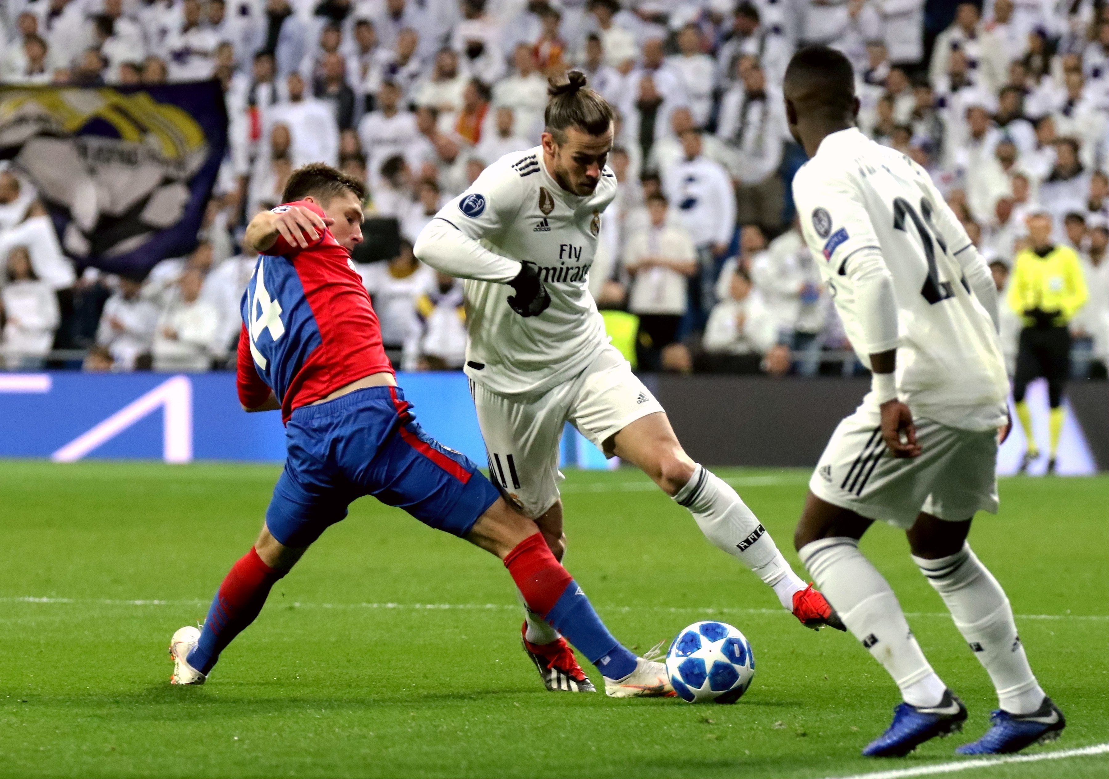 斯帅：今天整场比赛都是进步；戴维和奥蓬达？进球是前锋的一切（斯帅称球队整场在进步；谈戴维、奥蓬达：前锋以进球为本）