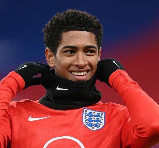 34球，莱万多夫斯基位列世预赛历史射手榜第5位（莱万多夫斯基以34球排名世预赛历史射手榜第5位）