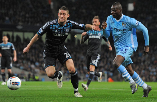 阿尔巴&布斯克茨退役！巴萨官方送上祝福！（阿尔巴与布斯克茨挂靴，巴萨官方送上祝福）