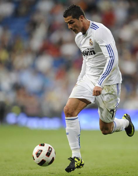 每体：腓骨骨折的邦马蒂将接受手术，或将伤缺5个月（每体：邦马蒂腓骨骨折需手术，预计缺阵约5个月）