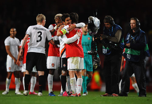 世体：塞尔塔女主席是拉什福德的球迷，并收藏该球员签名球衣（世体：塞尔塔女主席是拉什福德粉丝，珍藏其签名球衣）