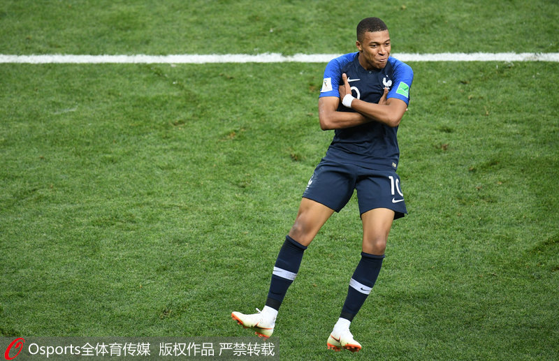 都体：尤文将采用四后卫体系，斯帕莱蒂计划推行4-3-2-1阵型