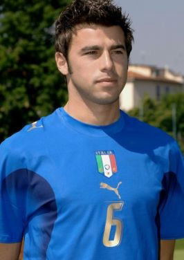 开季10轮不胜，斯基拉：佛罗伦萨正与皮奥利谈支付遣散费解约（斯基拉：开季10轮不胜，佛罗伦萨正与皮奥利洽谈遣散费解约）