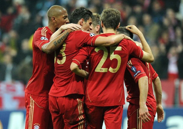 替补戴帽，凯恩当选斯图加特vs拜仁全场最佳球员（凯恩替补戴帽，获评斯图加特vs拜仁全场最佳）