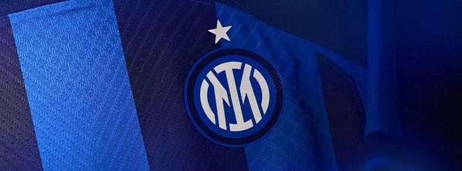 德转列瑞士球员历史身价前10：扎卡5000万欧第1，阿坎吉第2（德转发布瑞士球员历史身价前十榜：扎卡以5000万欧居首，阿坎吉位列第二）