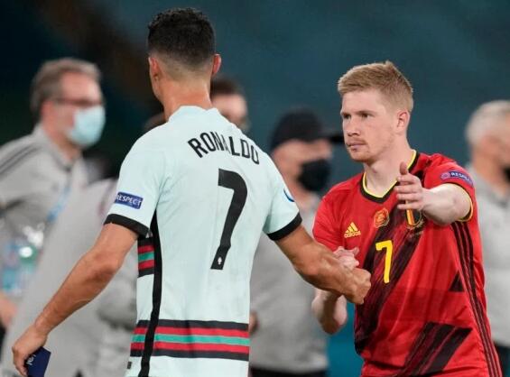 弗格森：回苏格兰比赛像在主场一样，为今晚的表现感到高兴（弗格森：重返苏格兰如同主场作战，对今夜的表现感到高兴）