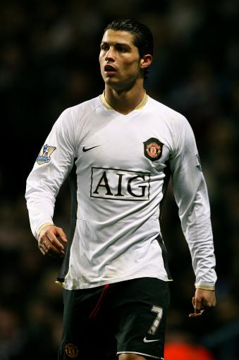 斯基拉：上周米兰与聚勒的律师会面，球员要求至少签到2028年（斯基拉：米兰上周与聚勒律师会谈，球员希望合同至少到2028年）